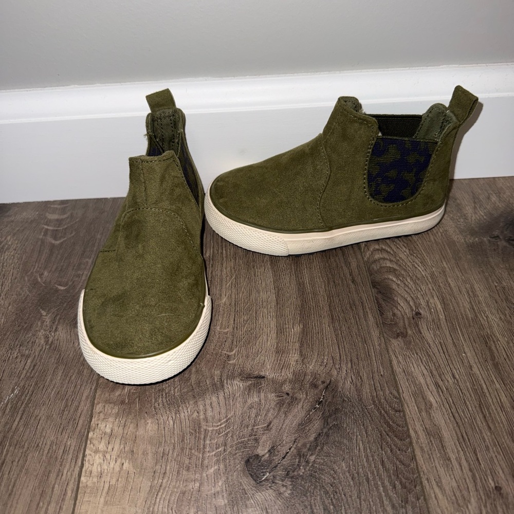 Cat & Jack Olive Green Slip-On Chelsea Sneakers for Kids
